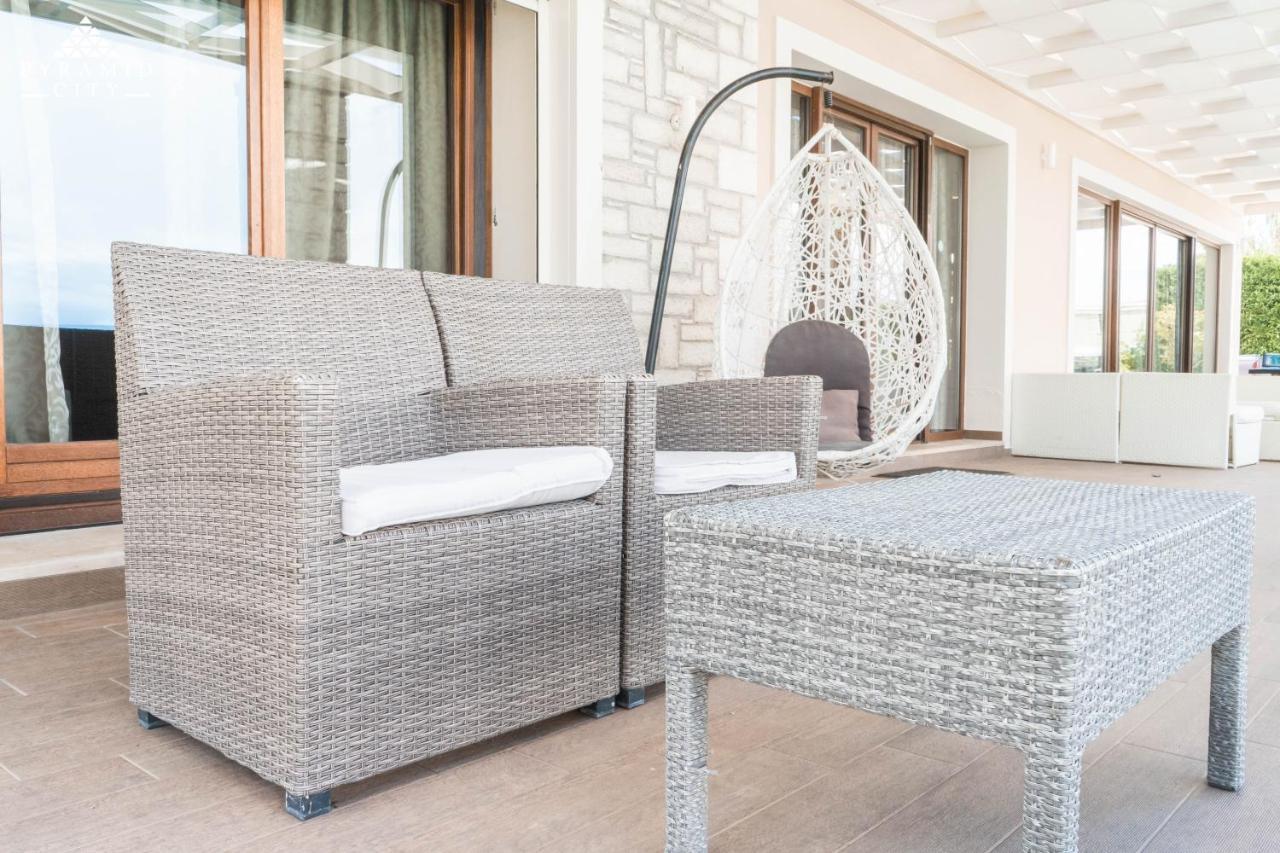 Luxury Villa Hera - Beachfront 罗达 外观 照片